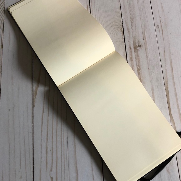 Moleskine Hardcover Blank Reporter - Picture 3 of 4